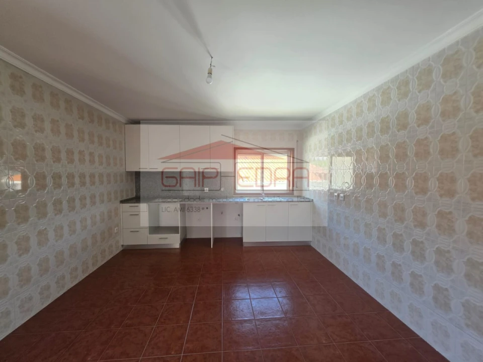 Apartamento T2 para Venda em Abragão Foto 4