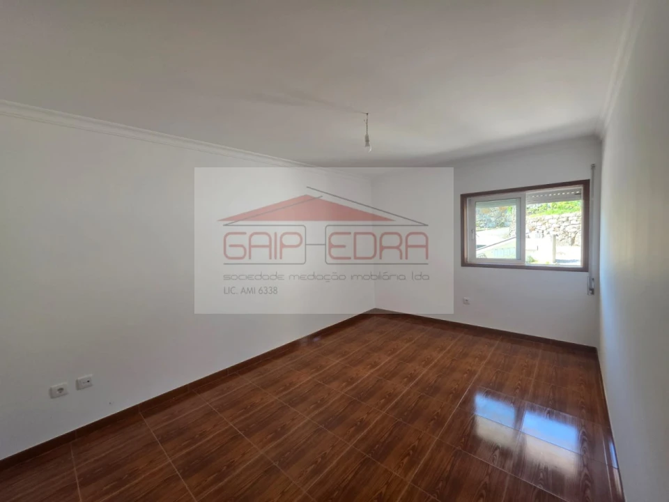 Apartamento T2 para Venda em Abragão Foto 6