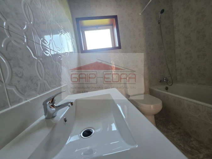 Apartamento T2 para Venda em Abragão Foto 17