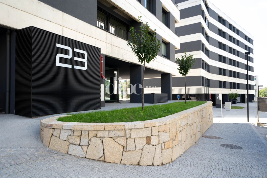 Apartamento T2 para Venda em Urgezes Foto 18