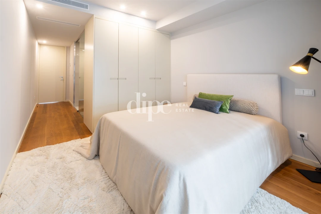 Apartamento T2 para Venda em Urgezes Foto 13