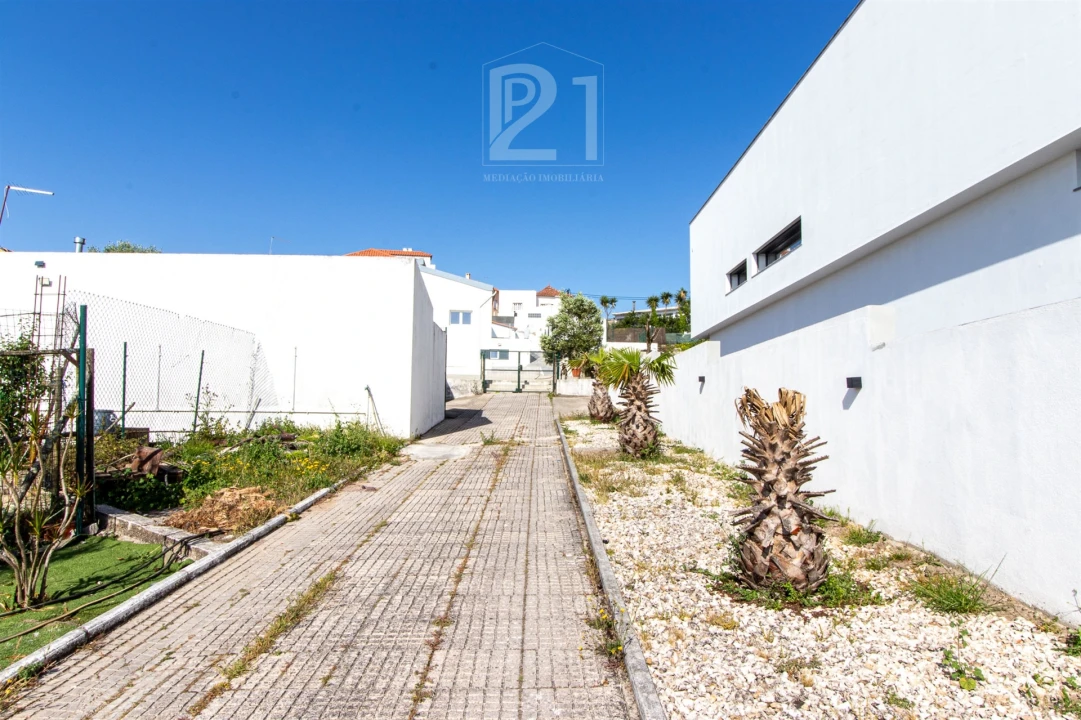 Moradia T10 para Venda em Almargem do Bispo, Pêro Pinheiro e Montelavar Foto 51