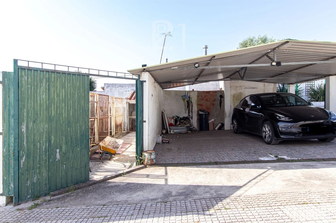 Moradia T10 para Venda em Almargem do Bispo, Pêro Pinheiro e Montelavar Foto 50