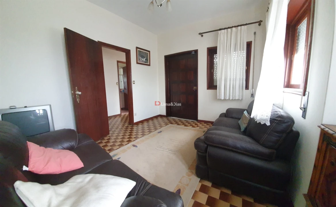 Moradia T3 para Venda em Revelhe Foto 18