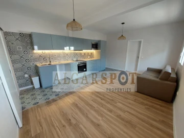 Moradia T4 para Venda em Quarteira
