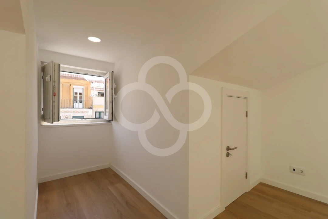 Apartamento T2 para Venda em Arroios Foto 9