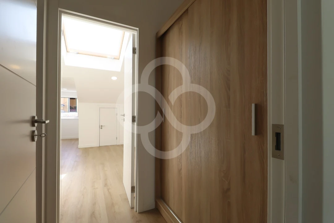 Apartamento T2 para Venda em Arroios Foto 11