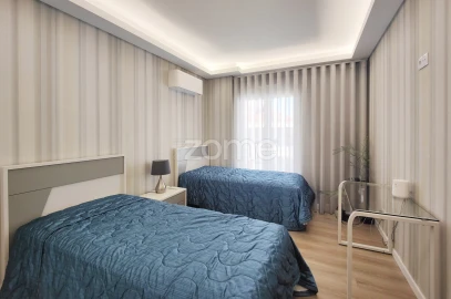 Apartamento T5 para Venda em Sacavém e Prior Velho