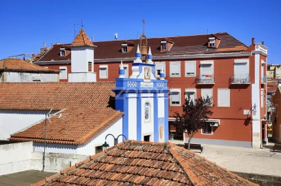 Apartamento T5 para Venda em Sacavém e Prior Velho