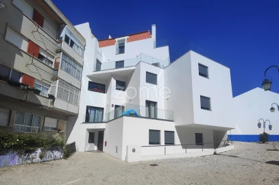 Apartamento T5 para Venda em Sacavém e Prior Velho