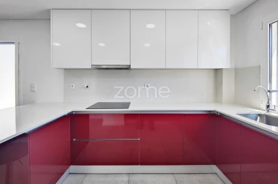 Apartamento T5 para Venda em Sacavém e Prior Velho