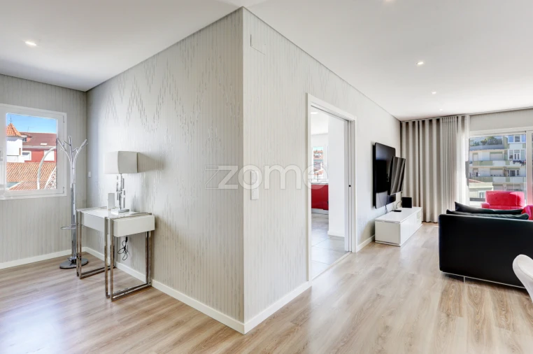 Apartamento T5 para Venda em Sacavém e Prior Velho Foto 3