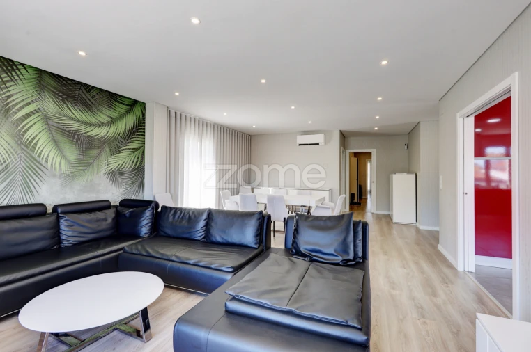 Apartamento T5 para Venda em Sacavém e Prior Velho Foto 5