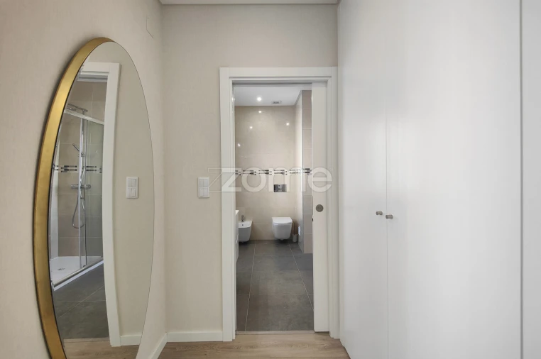 Apartamento T5 para Venda em Sacavém e Prior Velho Foto 35