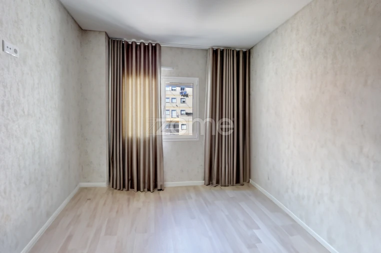 Apartamento T5 para Venda em Sacavém e Prior Velho Foto 43