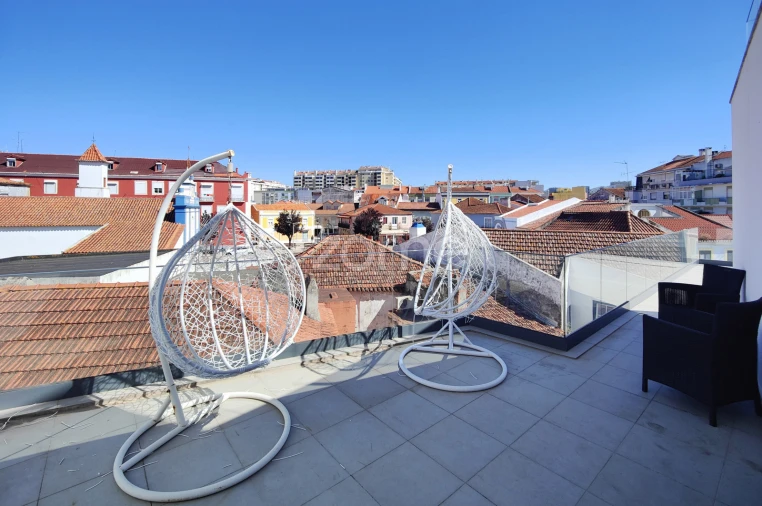 Apartamento T5 para Venda em Sacavém e Prior Velho Foto 48