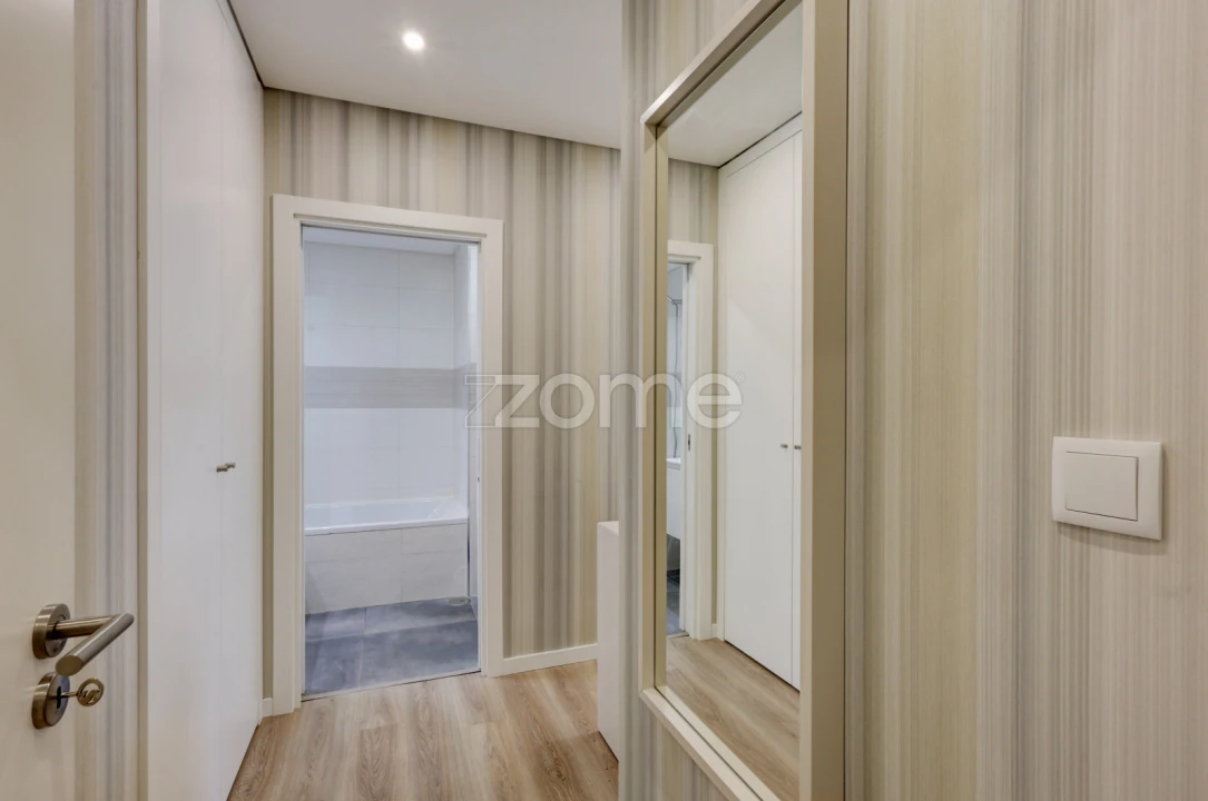 Apartamento T5 para Venda em Sacavém e Prior Velho Foto 27