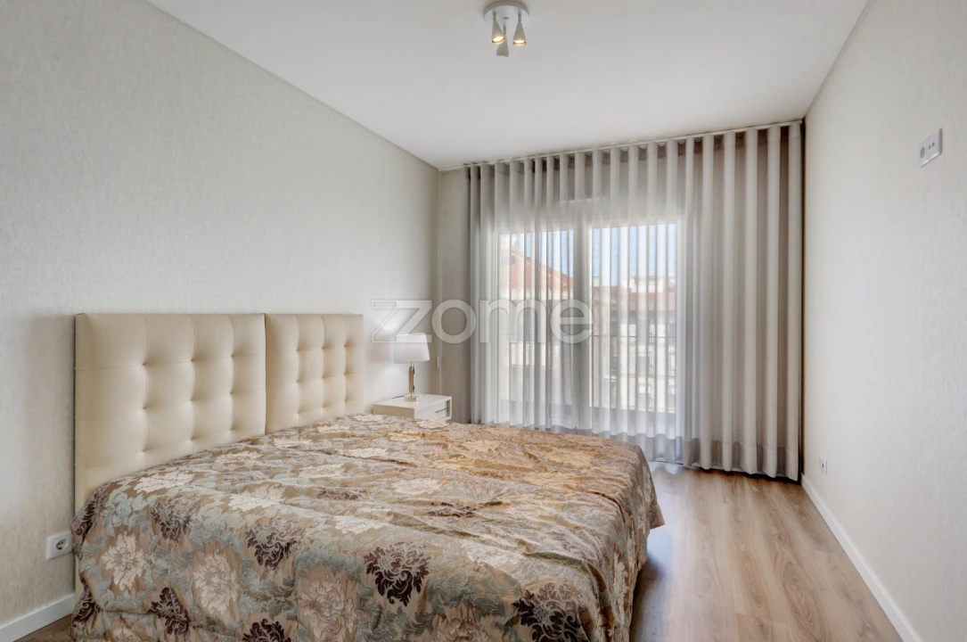 Apartamento T5 para Venda em Sacavém e Prior Velho Foto 20