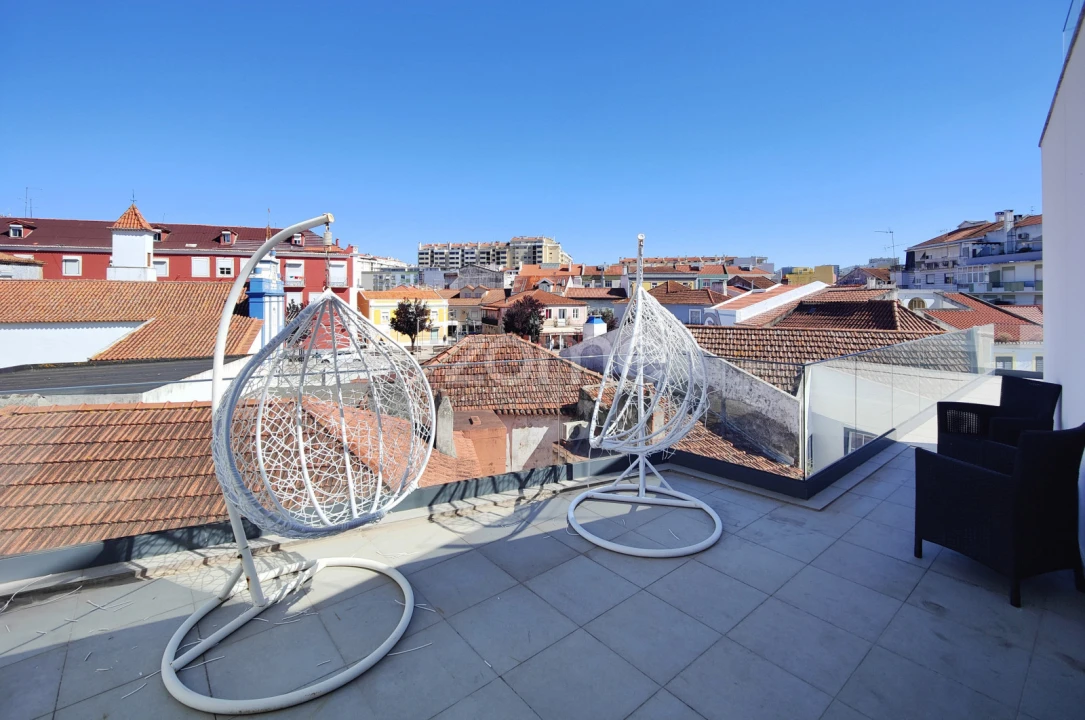 Apartamento T5 para Venda em Sacavém e Prior Velho Foto 48