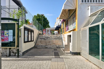 Negócio para Venda em Carcavelos e Parede