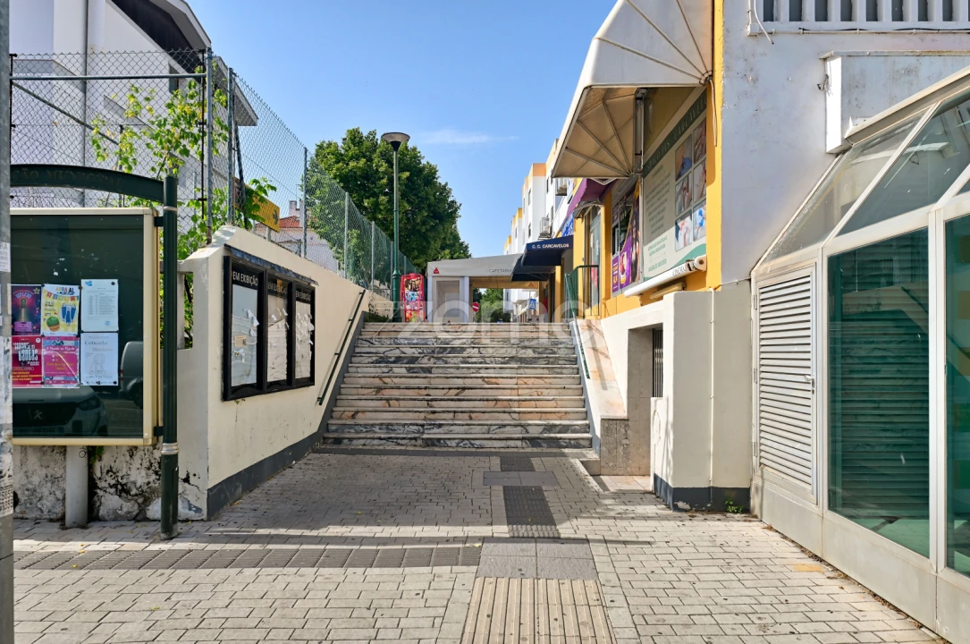 Negócio para Venda em Carcavelos e Parede Foto 16