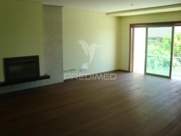 Moradia T4 para Venda em Mafamude e Vilar do Paraíso