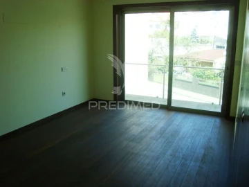 Moradia T4 para Venda em Mafamude e Vilar do Paraíso