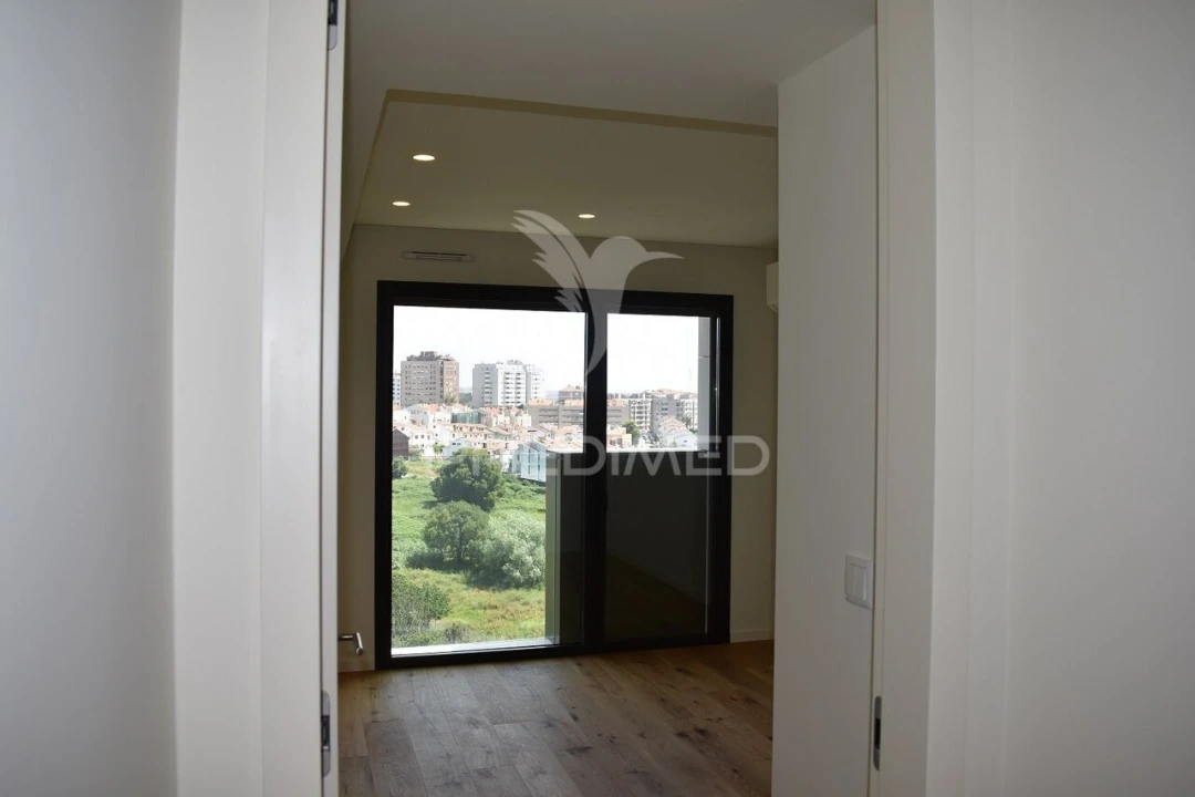 Apartamento T1 para Venda em Mafamude e Vilar do Paraíso Foto 3