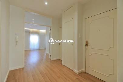 Apartamento T3 para Arrendamento em Cedofeita, Santo Ildefonso, Sé, Miragaia, São Nicolau e Vitória