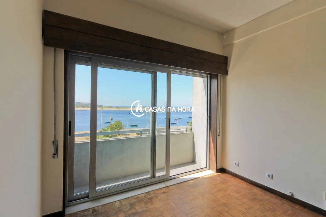 Apartamento T2 para Arrendamento em Aldoar, Foz do Douro e Nevogilde Foto 6