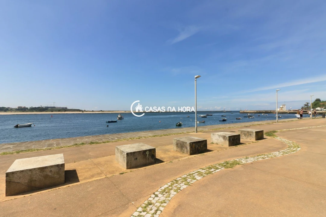 Apartamento T2 para Arrendamento em Aldoar, Foz do Douro e Nevogilde Foto 27