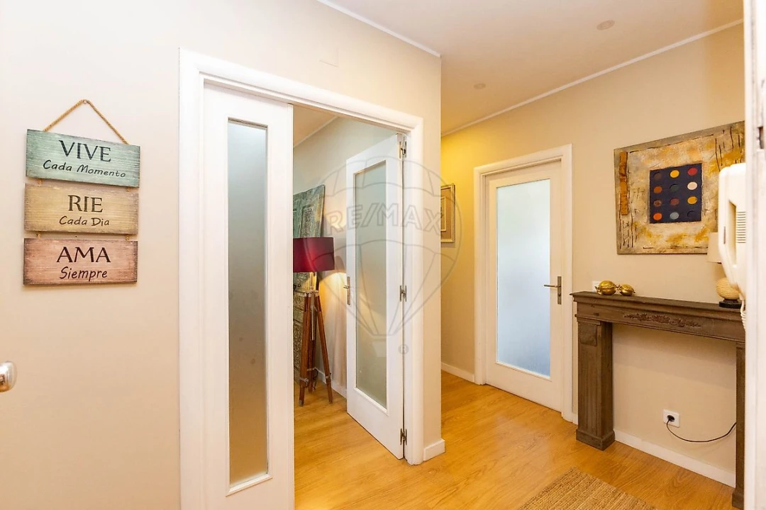 Apartamento T3 para Venda em Moreira Foto 2