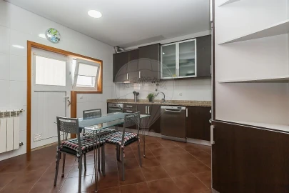Moradia T4 para Venda em Aver-O-Mar, Amorim e Terroso
