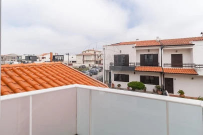 Moradia T4 para Venda em Aver-O-Mar, Amorim e Terroso
