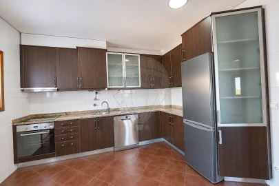 Moradia T4 para Venda em Aver-O-Mar, Amorim e Terroso