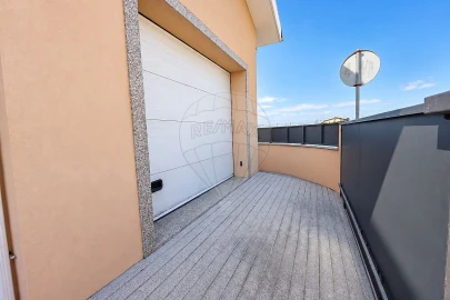 Moradia T4 para Venda em Aver-O-Mar, Amorim e Terroso