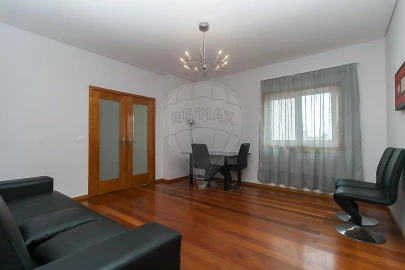 Moradia T4 para Venda em Aver-O-Mar, Amorim e Terroso