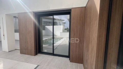 Moradia T3 para Venda em Turiz
