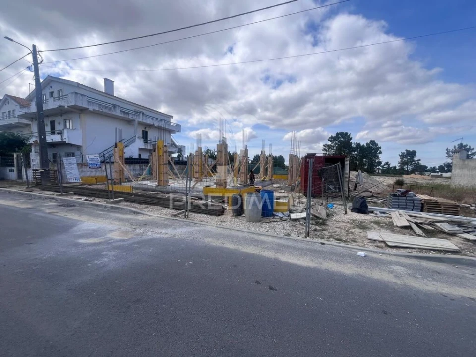 Moradia T3 para Venda em Fernao Ferro Foto 2