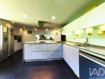 Moradia T5 para Venda em São Pedro de Arcos