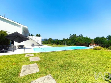 Moradia T5 para Venda em São Pedro de Arcos