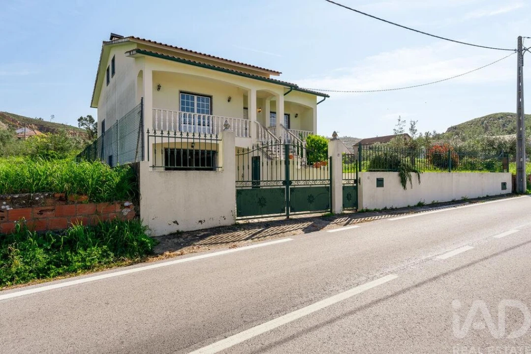 Moradia T3 para Venda em Pelma Foto 4