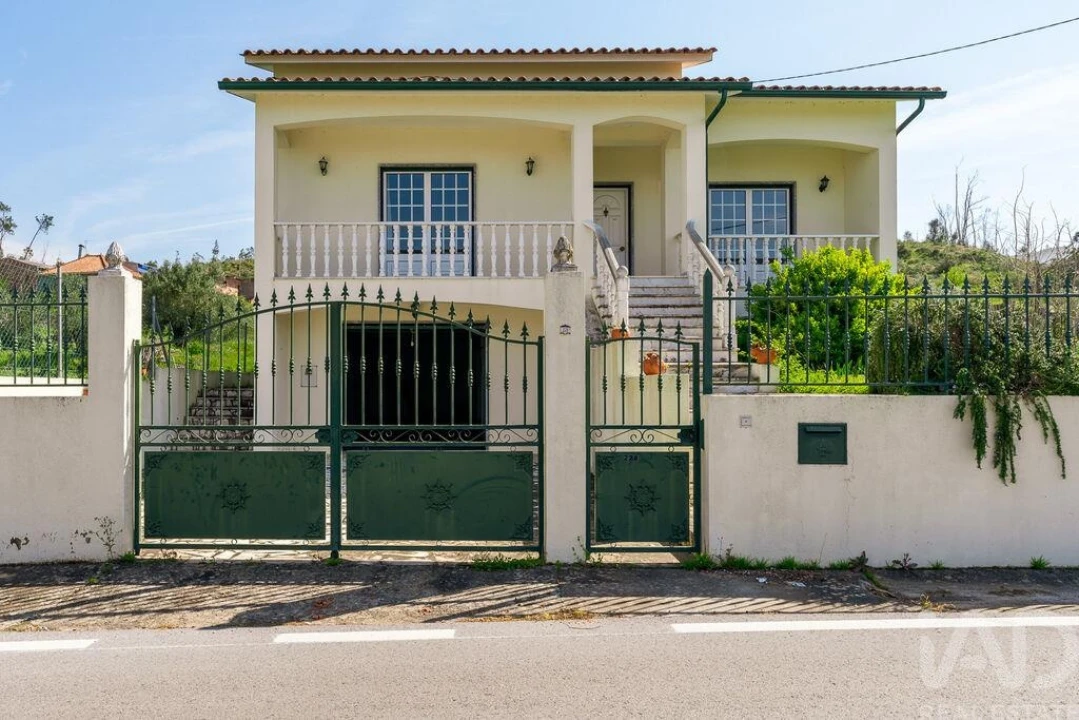Moradia T3 para Venda em Pelma Foto 1