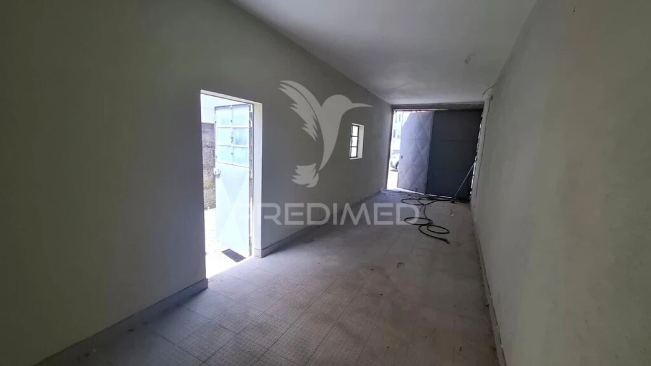 Armazém para Venda em Avelãs de Ambom e Rocamondo Foto 8