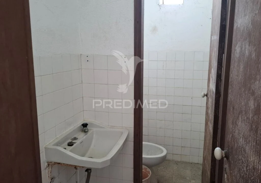 Armazém para Venda em Avelãs de Ambom e Rocamondo Foto 10