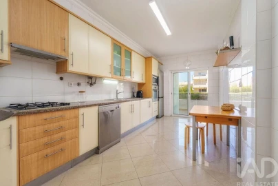Apartamento T3 para Venda em Quarteira