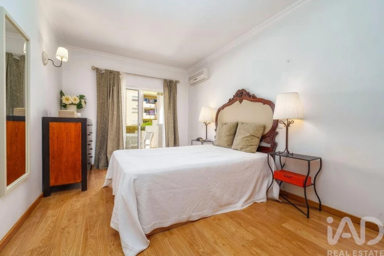 Apartamento T3 para Venda em Quarteira Foto 7