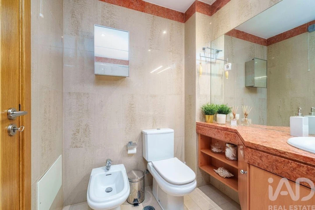 Apartamento T3 para Venda em Quarteira Foto 28