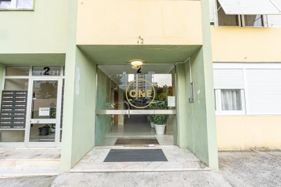 Apartamento T2 para Venda em Santo António dos Cavaleiros e Frielas