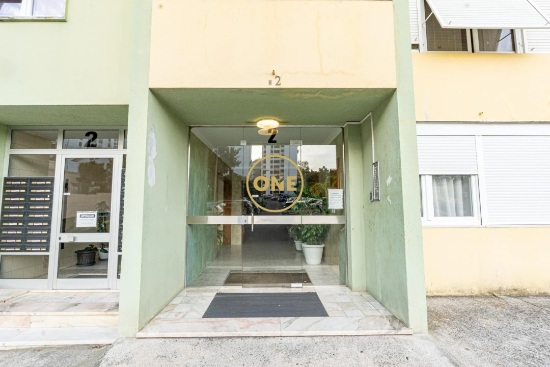 Apartamento T2 para Venda em Santo António dos Cavaleiros e Frielas Foto 14